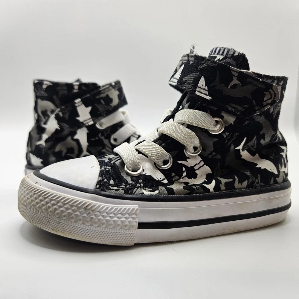 Converse All Star sharks High Top Sneakers Shoes‎ Kids Size 5 Infant